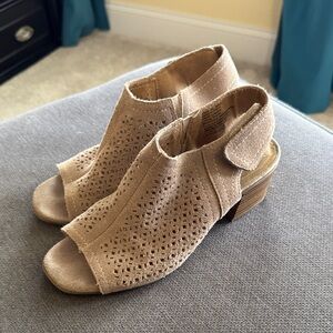 Sonoma Women's Beige Peep-Toe Mules